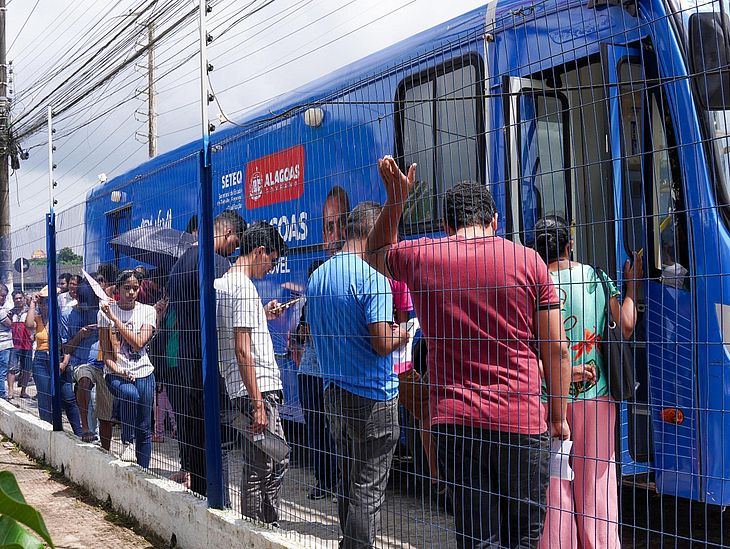 Sine Alagoas oferece 801 novas vagas de emprego em Maceió e no interior; veja cargos