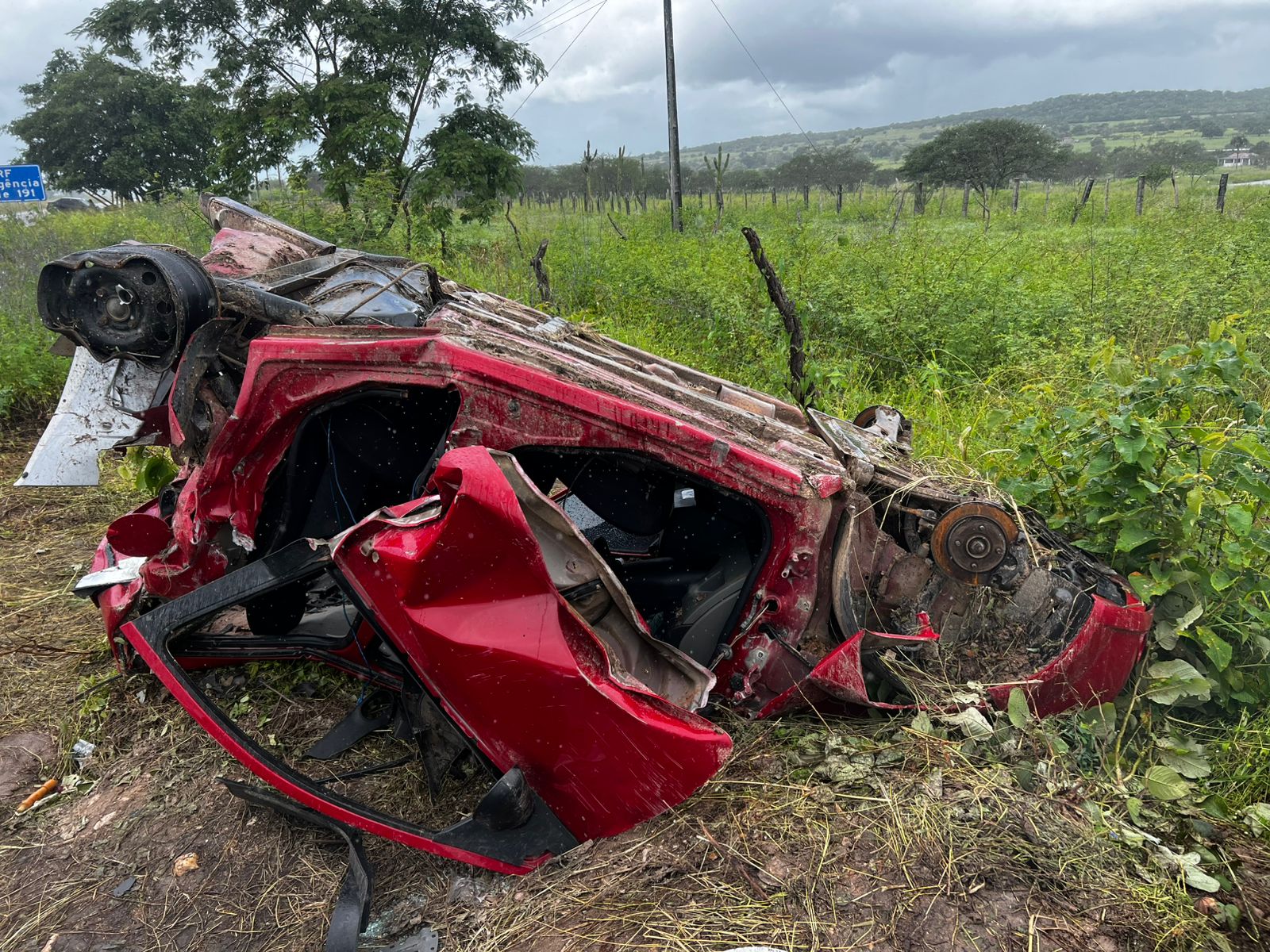 Polícia Civil identifica motorista de acidente com três mortes na BR-316; suspeito está foragido