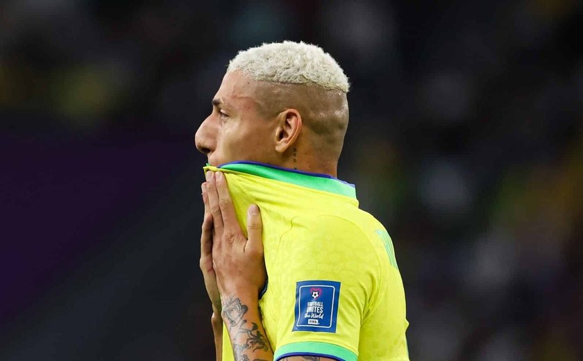 Richarlison revela que estava 'no fundo do poço' e celebra psicóloga na seleção