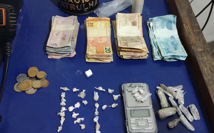 Material apreendido em ponto de tráfico na cidade de Arapiraca | Foto: Cortesia / Polícia Militar