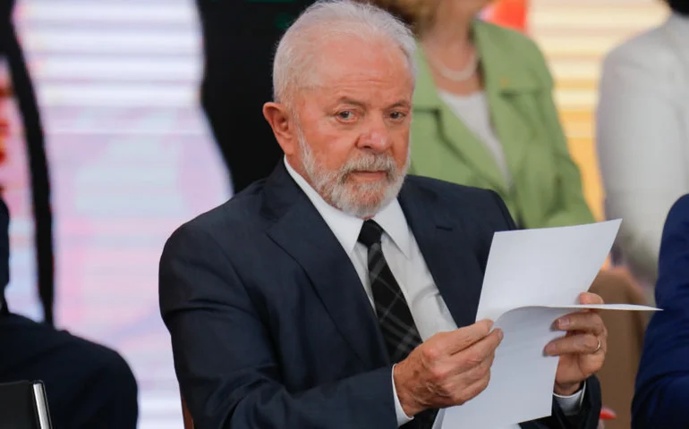 Lula deve sancionar isenção do IR na próxima semana, afirma Haddad