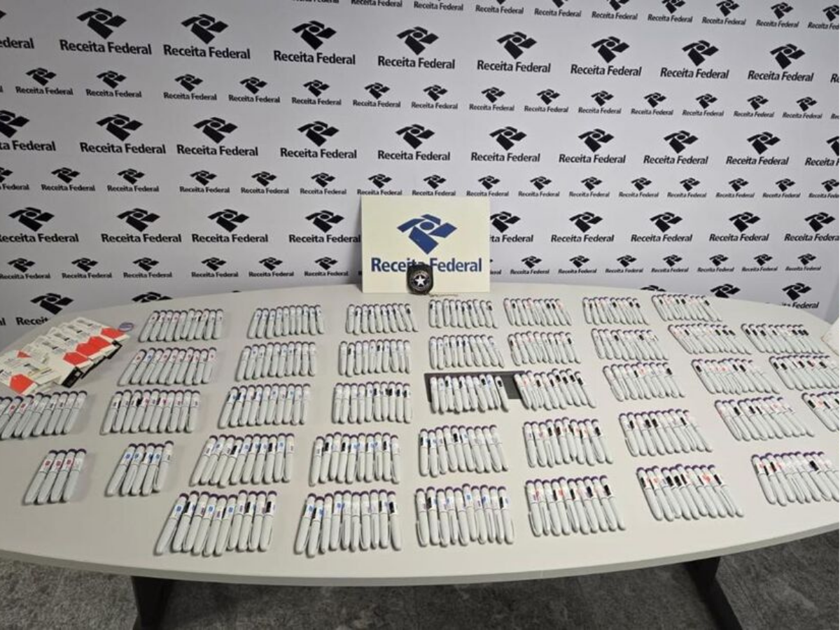 Polícia Federal apreende carga de Mounjaro de cerca de R$ 1 milhão em aeroporto de PE