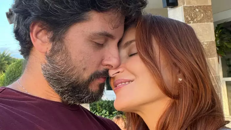 Claudia Leitte celebra 17 anos de casamento: 'Muita compreensão' 