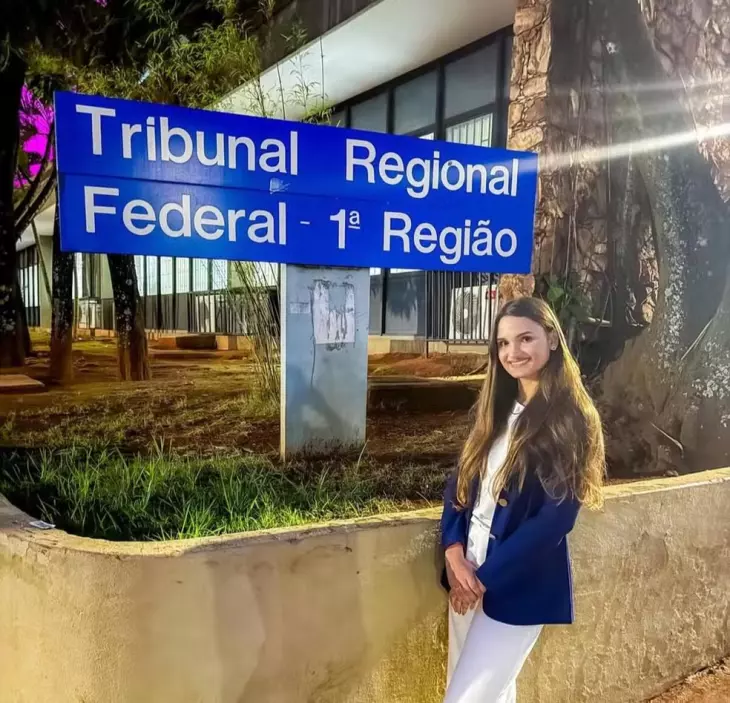 Aos 25 anos, Luísa Militão se tornou a juíza mais nova do Brasil — Foto: Reprodução/Redes sociais