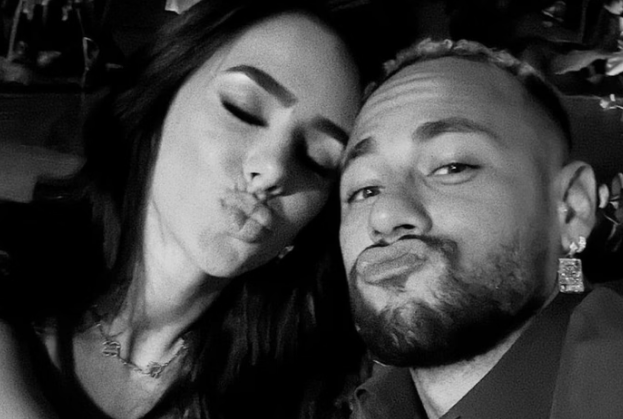 Neymar Jr. posta foto com Bruna Bancardi e faz declaração de amor