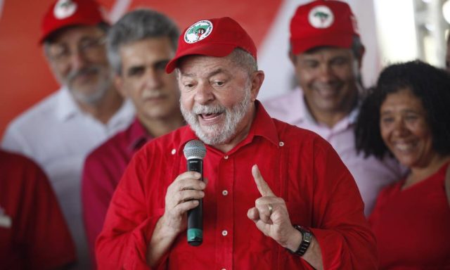 Agronegócio deve ser eliminado da terra, diz Lula e MST 