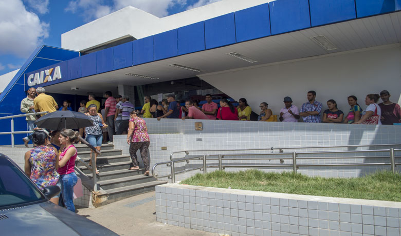 Bancos e Correios funcionam em horário especial nesta sexta dia de jogo do Brasil