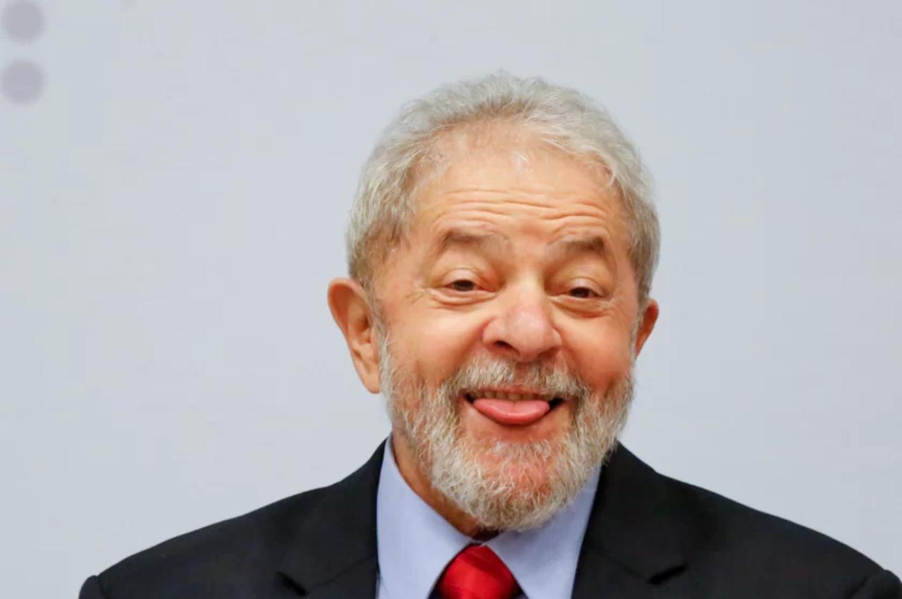 Governo Lula investirá meio milhão em lanches para presidência e Ministério da Defesa