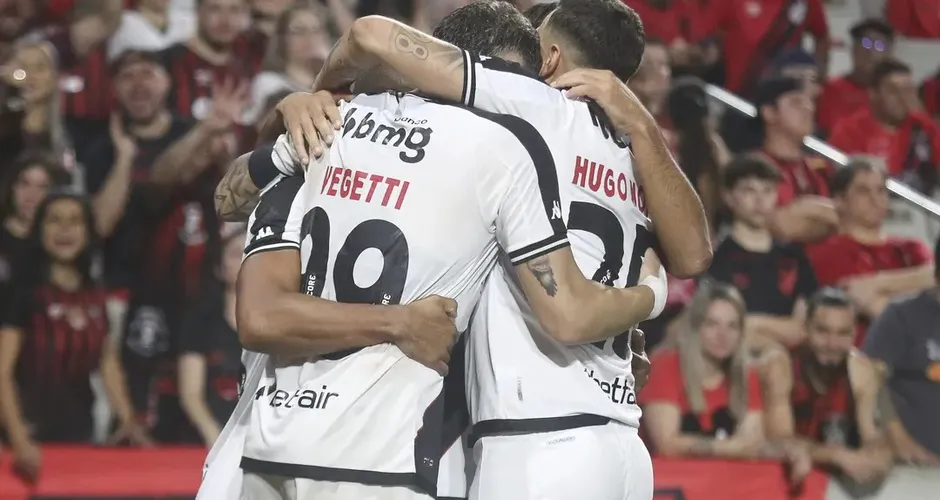 Vasco elimina o Athletico-PR nos pênaltis e avança às semifinais da Copa do Brasil