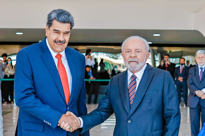 Lula assina decreto que autoriza Brasil a comprar energia da Venezuela