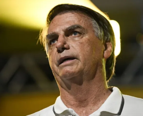 “Duro golpe à liberdade”, diz Bolsonaro sobre bloqueio do X