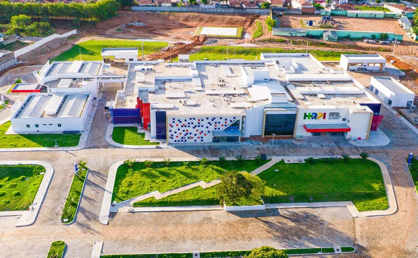 Novo hospital de Palmeira dos Índios promete mil vagas na saúde, mas SESAU ainda não diz como vai contratar a poucos dias da inauguração