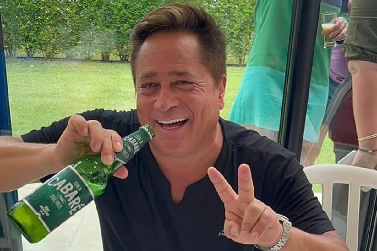 Leonardo surpreende ao revelar itens inusitados que leva em mala