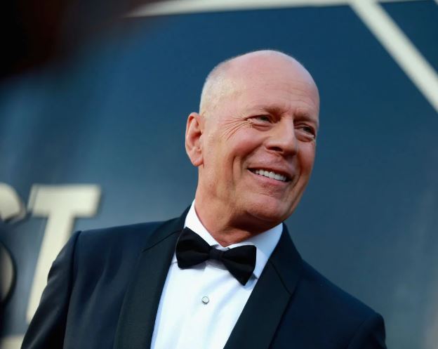 Bruce Willis não reconhece mais a mãe e tem comportamento agressivo