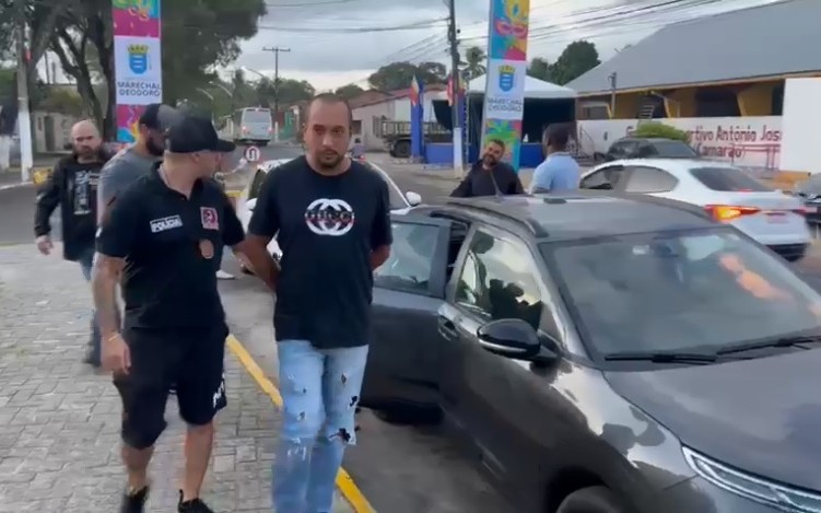 Foragido da Justiça paulista, acusado de matar integrantes do PCC é preso em condomínio de luxo em AL 