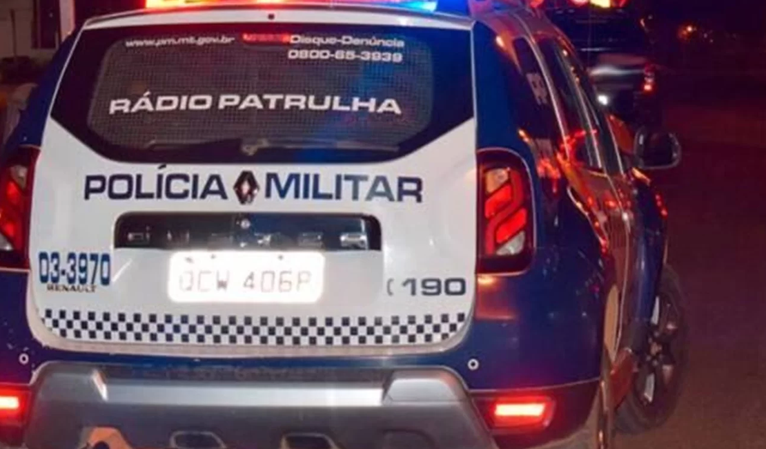 Homem é preso após mostrar pênis a 3 crianças em local público