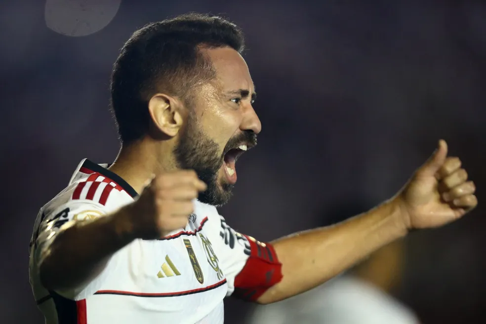 Everton Ribeiro marca contra América-MG e comemora gol do Flamengo pelo Brasileiro 2023 — Foto: Divulgação / Flamengo