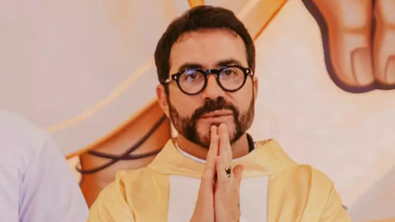 Padre Fábio de Melo é denunciado ao Vaticano após treta na cafeteria