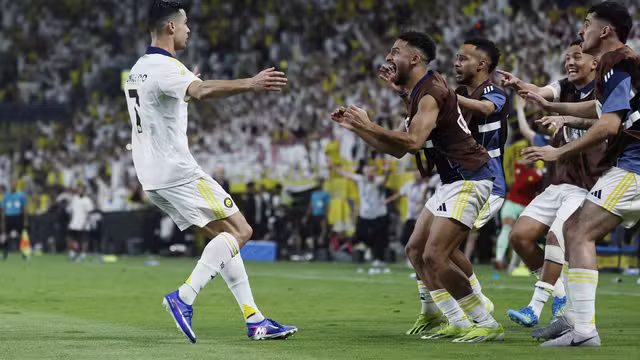 Cristiano Ronaldo faz dois, Al-Nassr vence o Damac e é campeão saudita