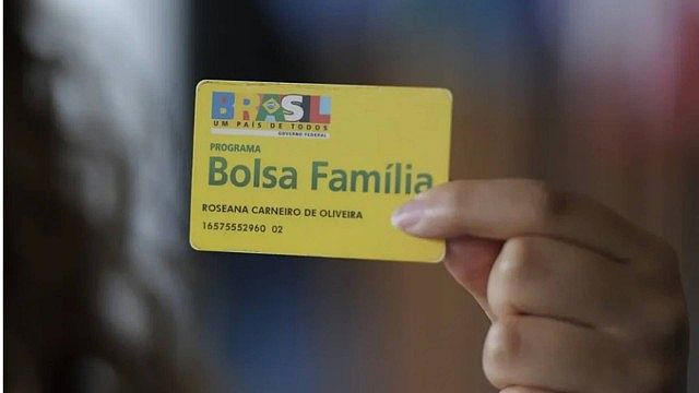 Novo Bolsa Família é regulamentado com valor extra por dependente