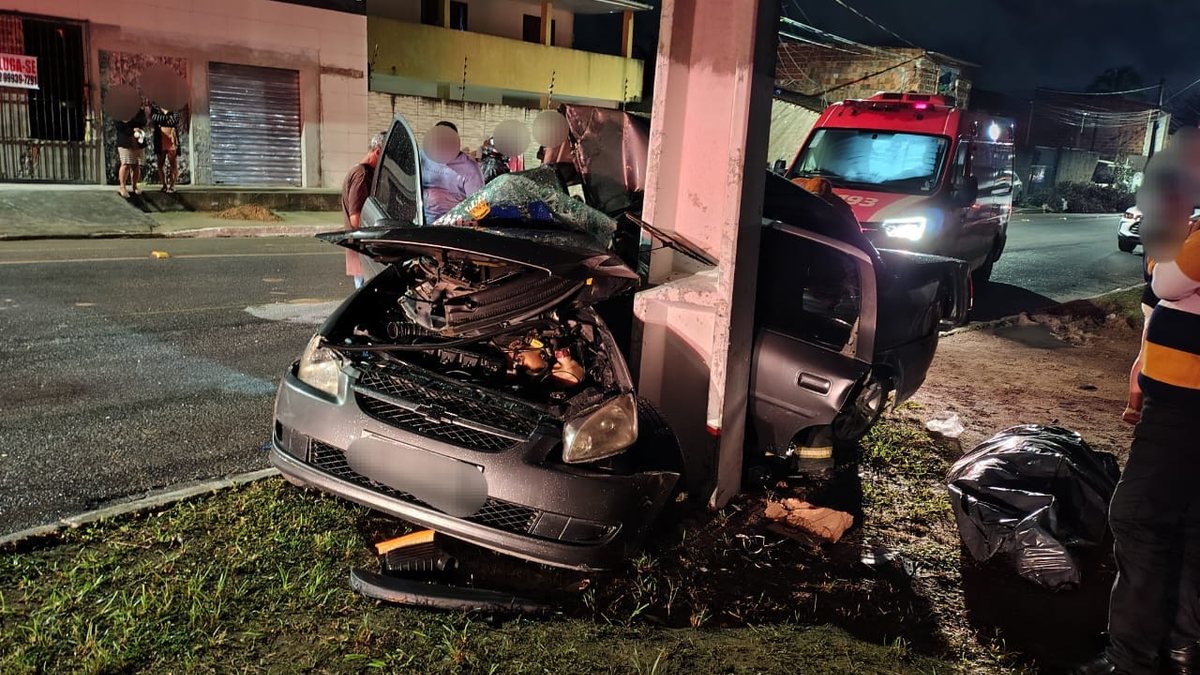 Recém-habilitado, jovem de 19 anos morre após carro bater em poste em Maceió
