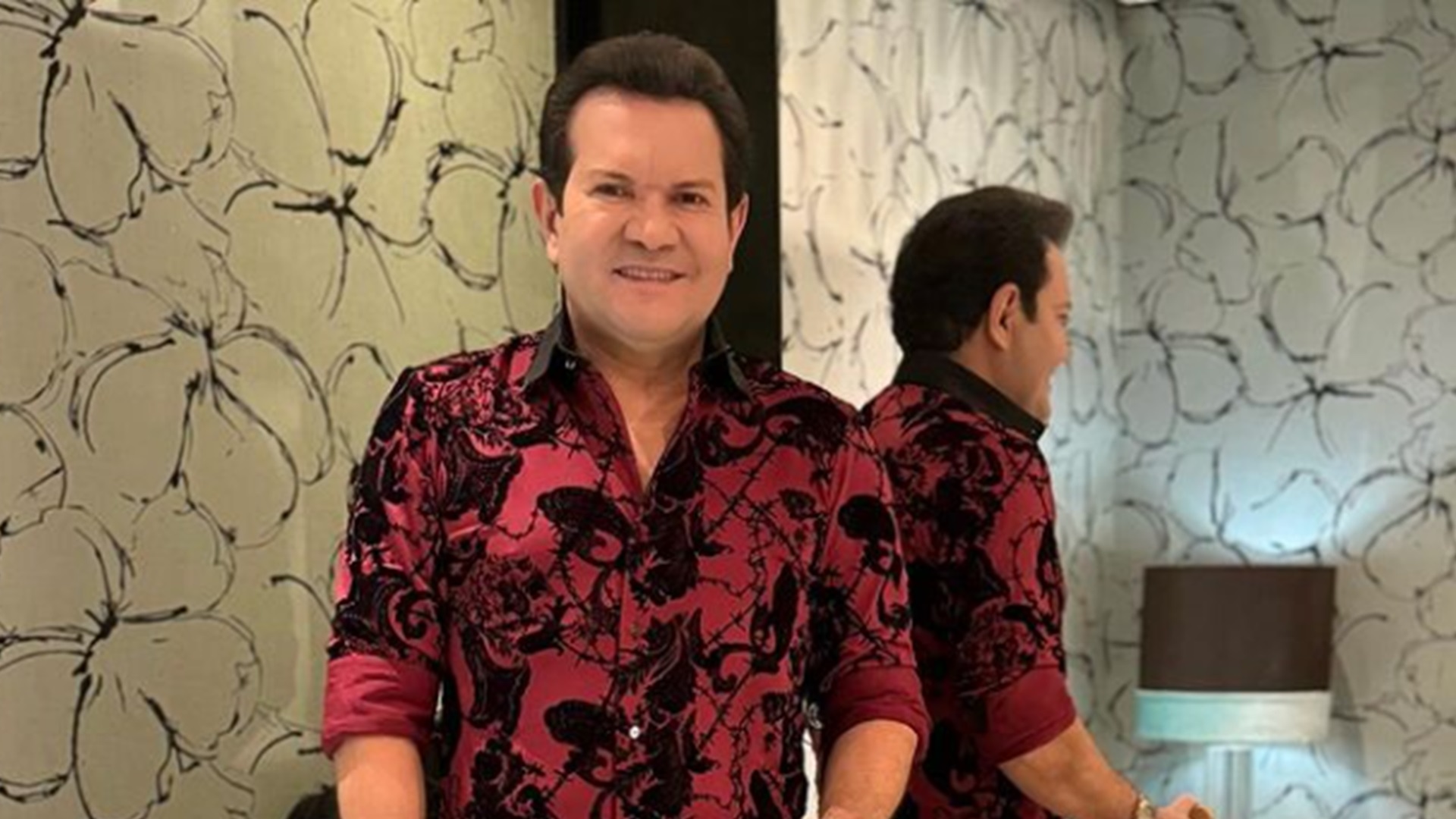 Ximbinha anuncia início de carreira política