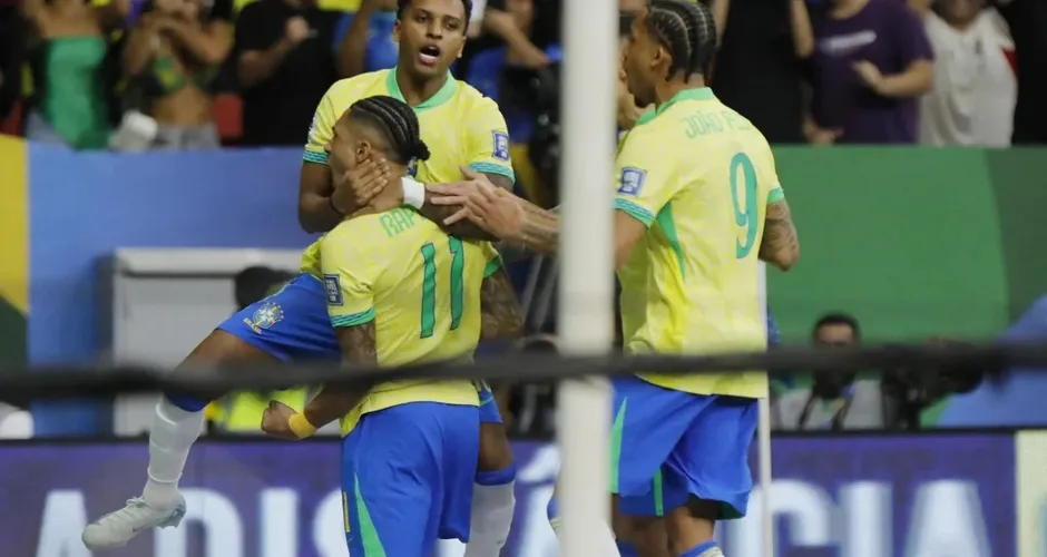 Vini Jr. decide no fim, Brasil vence Colômbia pelas Eliminatórias e dá respiro a Dorival