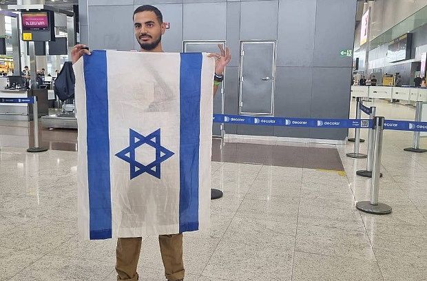 Mais de 170 israelenses partem de São Paulo rumo a Tel Aviv para lutar na guerra