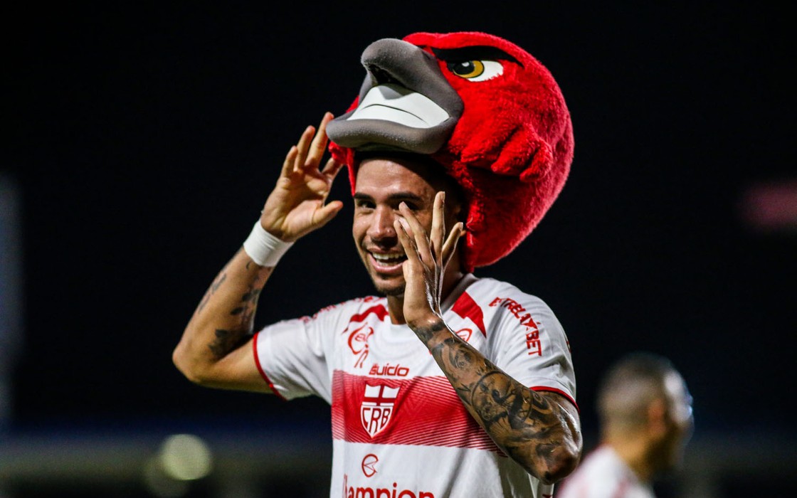 CRB vence a Ponte Preta com gol de Renato e se afasta do Z4: 1 a 0