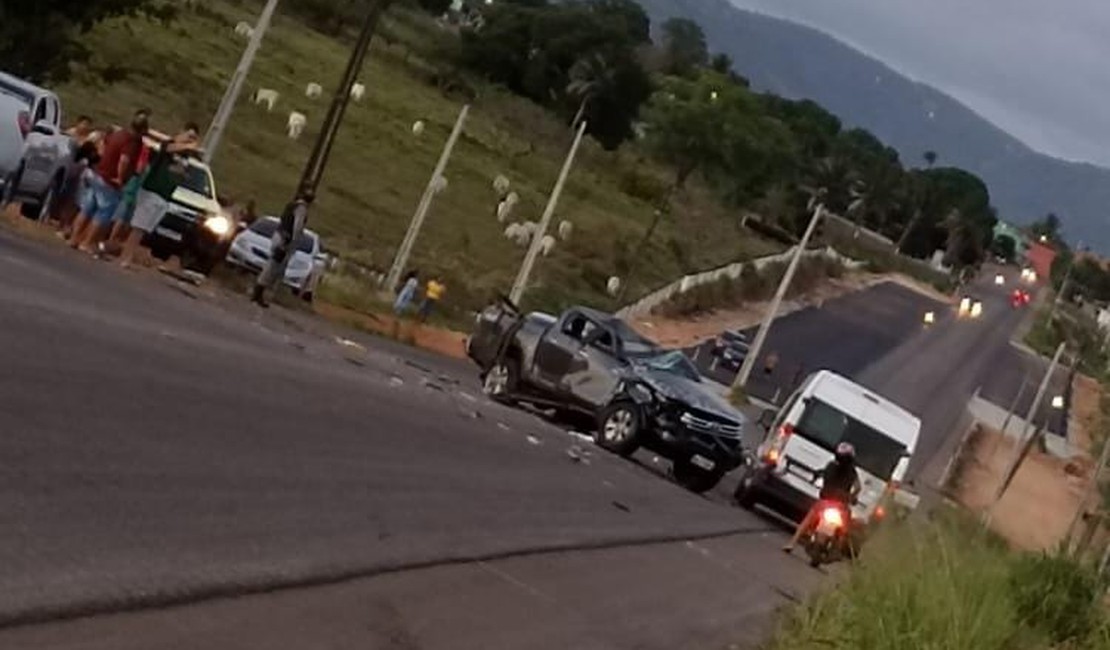 Acidente na AL-115 em Palmeira dos Índios no final da tarde deste domingo (25) - Foto: Cortesia