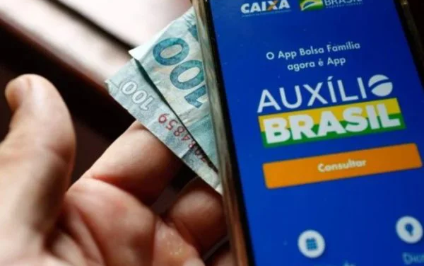 Caixa anuncia suspensão do consignado do Auxílio Brasil