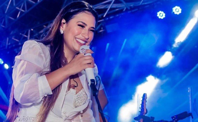 Sem Simaria, Simone lota primeiro show solo e apresenta novos parceiros