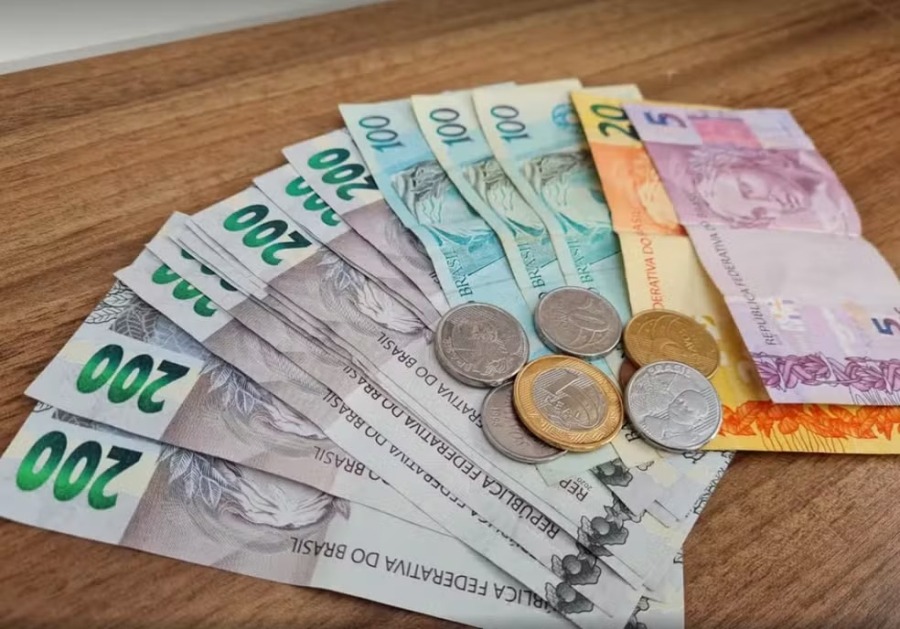 Governo Lula reduz projeção do salário mínimo de 2026 para R$ 1.627