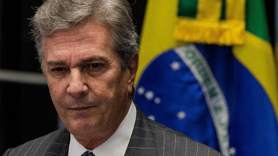 Defesa de Collor apresenta laudo médico e volta a pedir prisão domiciliar