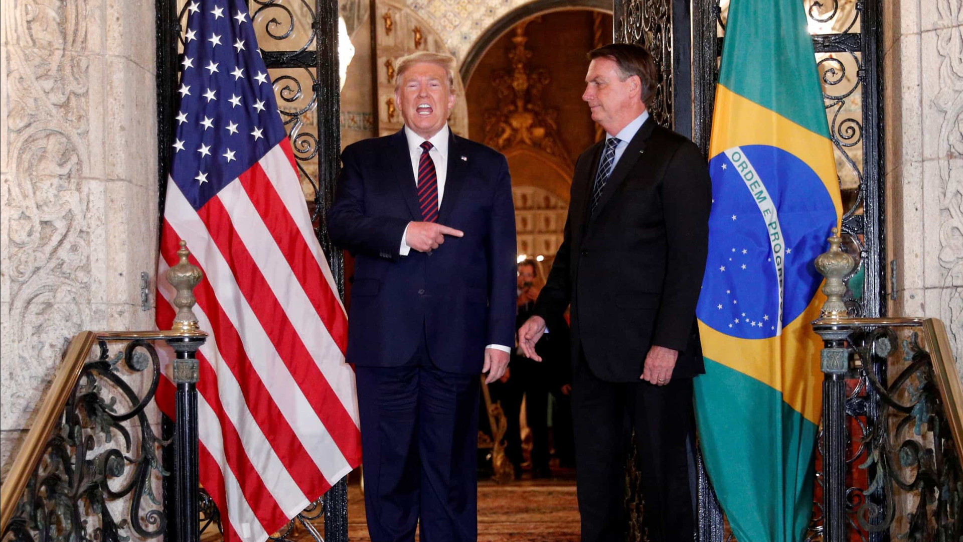 Bolsonaro diz a jornal dos EUA que aposta em apoio de Trump para voltar ao poder