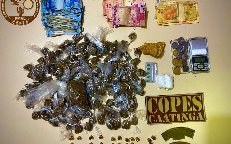 Homem é preso com maconha, crack e cocaína no Sertão