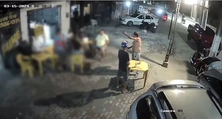 Motorista suspeito de matar ciclista e deixar três feridos em Rio Largo se entrega à polícia 