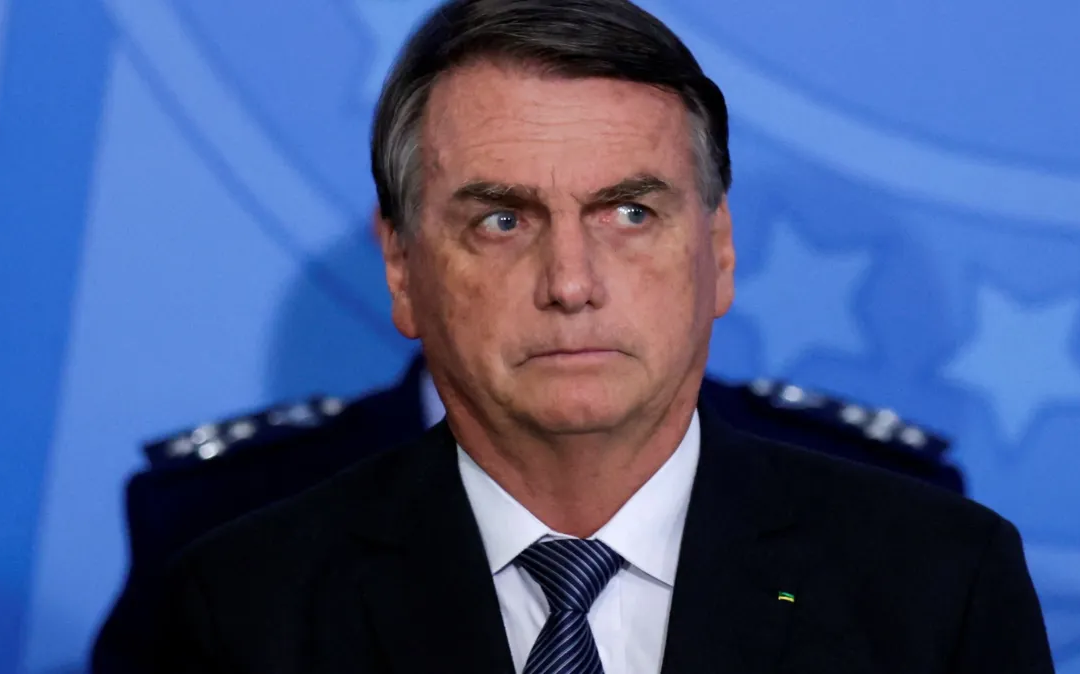 Operação contra Bolsonaro e aliados repercutiu 1 mi de vezes na web