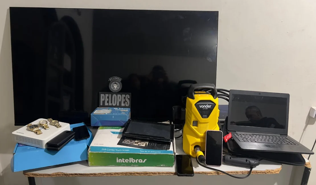 Dupla responsável por diversos furtos no interior de Alagoas é presa durante abordagem em Arapiraca