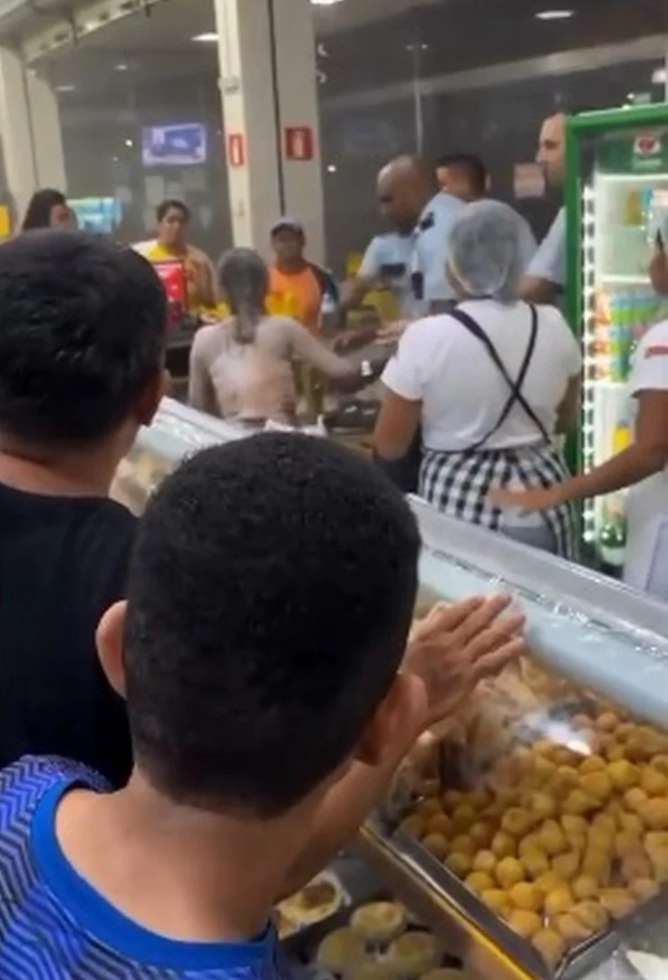 Mulher ateia fogo em si mesma dentro de supermercado em Maceió