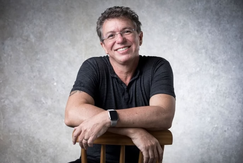 Concorrente “passa a perna” e pode contratar Boninho antes do SBT