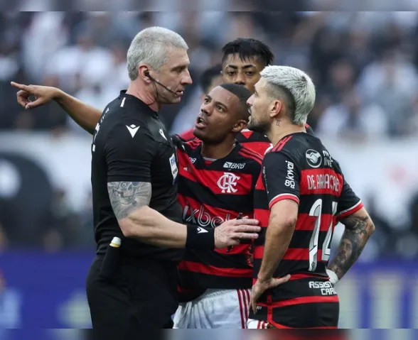 Corinthians acusa Flamengo de presentear árbitro Daronco