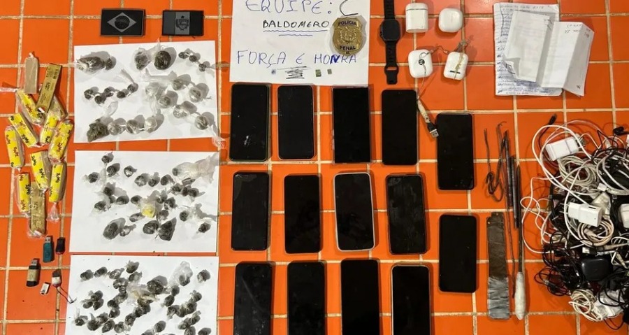 Policia apreende drogas e equipamentos eletrônicos em presídio de Maceió. Divulgação
