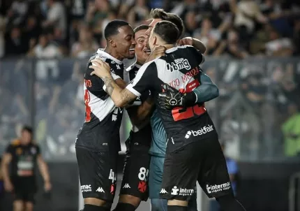 Vasco avança na Copa do Brasil (Foto: Matheus Lima - CRVG)