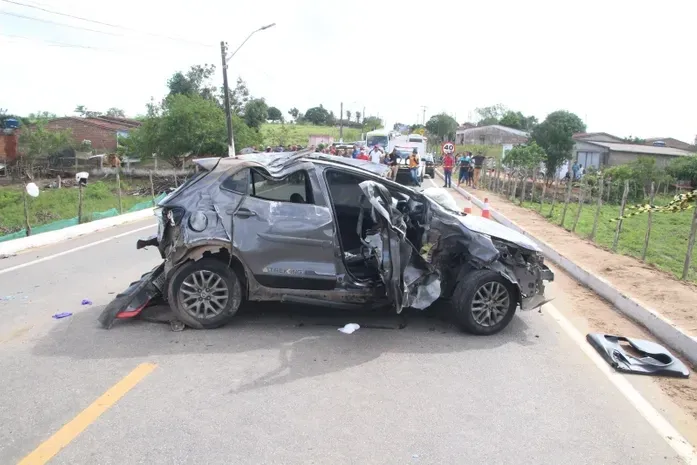 Motorista que matou adolescente e mulher em acidente é preso