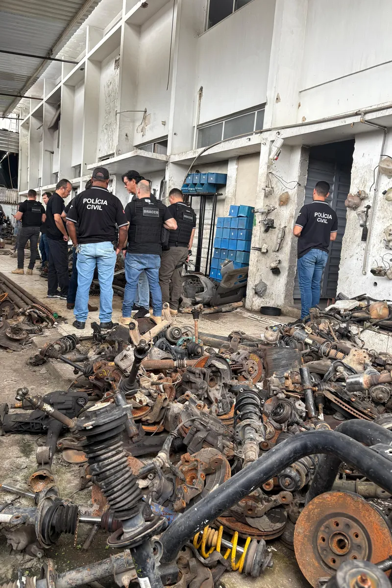 Operação Desmanche: mandados de busca miram quadrilha de revenda de peças de motos e carros roubados
