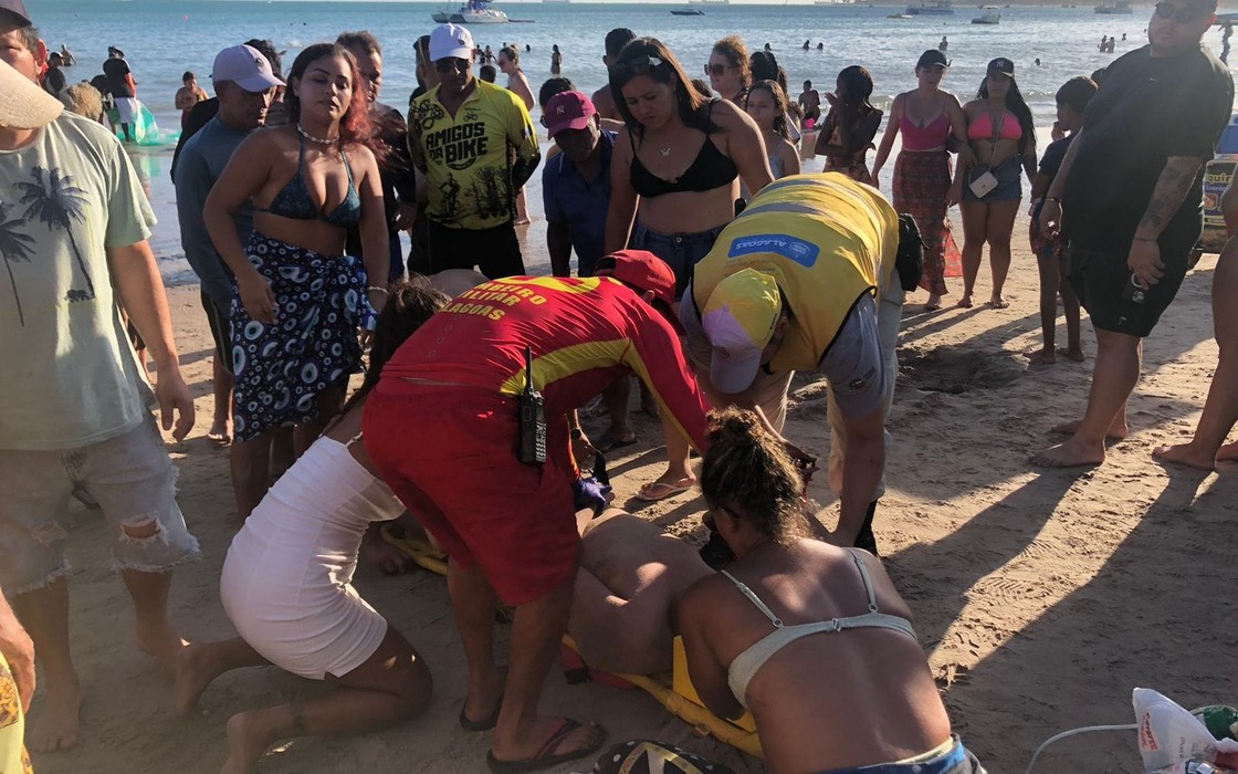 Menor tem parada ao ingerir bebida alcoólica na Ponta Verde