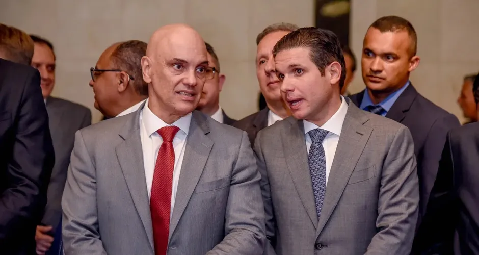 Decisão de Moraes sobre Zambelli abre nova crise entre Poderes