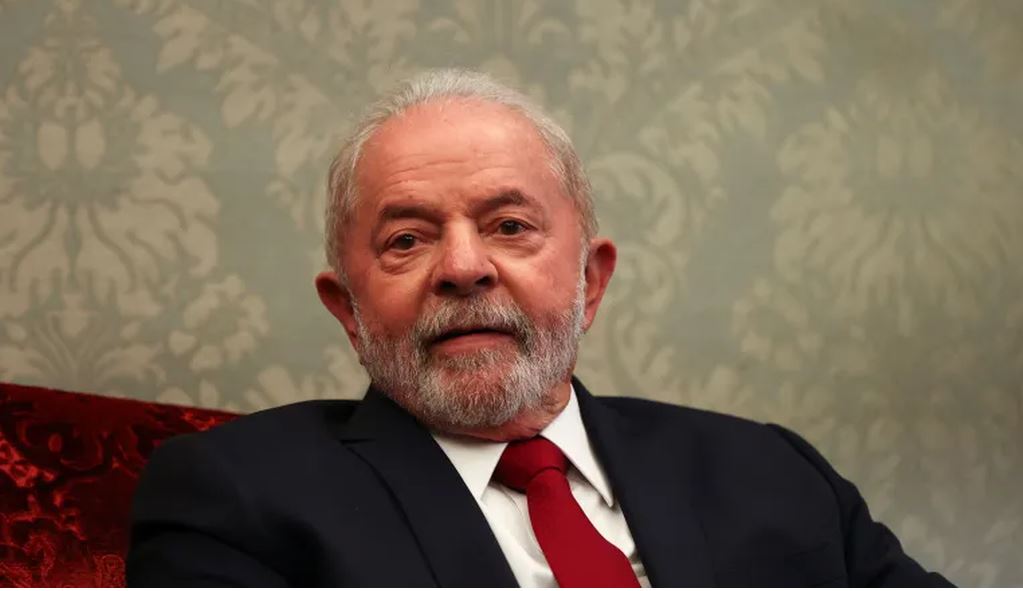 18 reais: Lula assina MP para salário mínimo de R$ 1.320 até 1º de maio, diz ministro