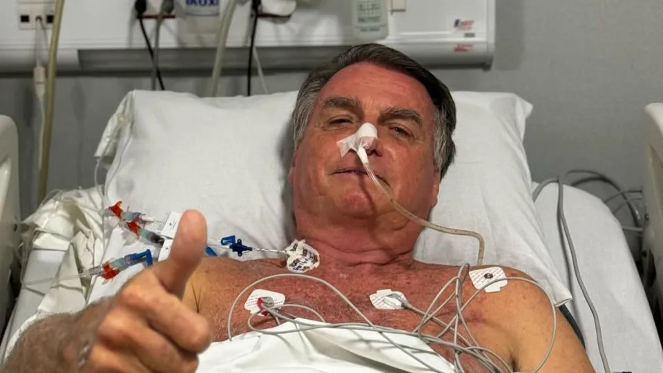 Bolsonaro segue na UTI com 'boa evolução' e 'sem dor', diz novo boletim médico Bolsonaro segue na UTI com 'boa evolução' e 'sem dor', diz novo boletim médico